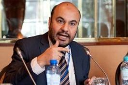 الأستاذ حسام شاكر